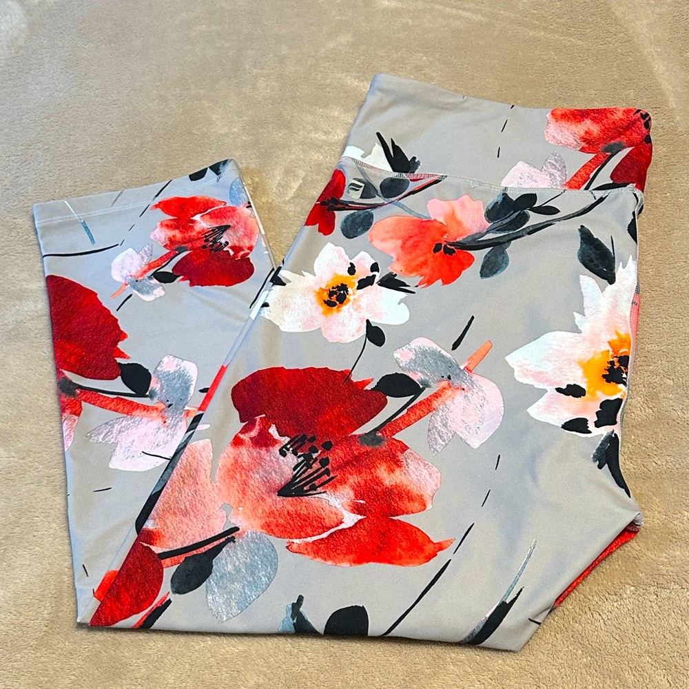 Fabletics Floral Print capri Leggings